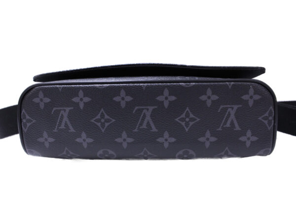 imgrc0084054969 Louis Vuitton District PM NM Monogram Eclipse Messenger Bag