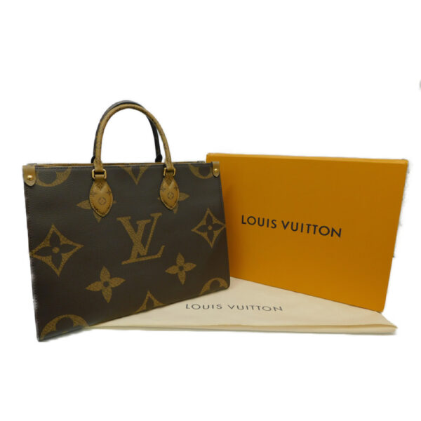 imgrc0084651926 Louis Vuitton On the Go MM Giant Monogram Brown