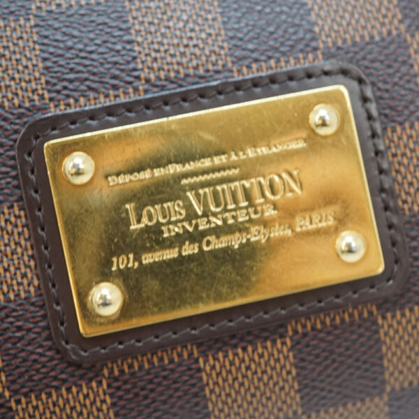 imgrc0084722253 Louis Vuitton Eva Damier Ebene Shoulder Bag