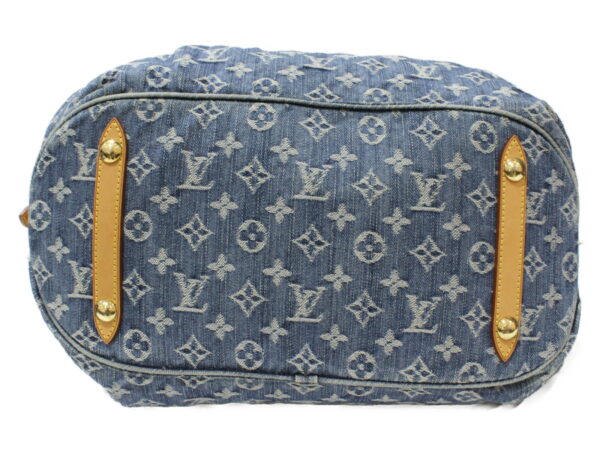 imgrc0084985339 Louis Vuitton XL Monogram Denim Tote Bag Shoulder Bag