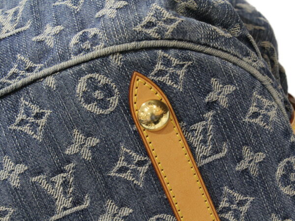 imgrc0084985340 Louis Vuitton XL Monogram Denim Tote Bag Shoulder Bag