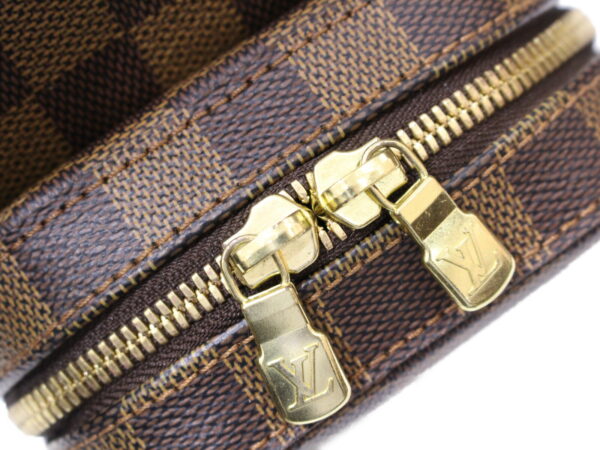 imgrc0085034712 Louis Vuitton Jeronimos Damier Body Bag