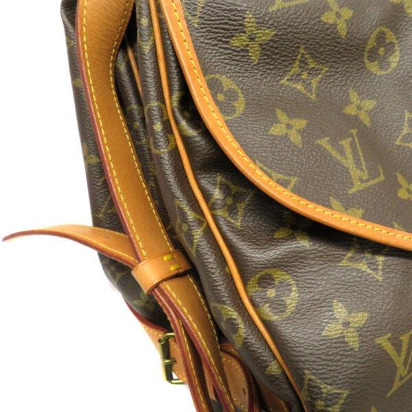 imgrc0085070057 Louis Vuitton Saumur 43 Crossbody Bag Monogram Canvas Brown