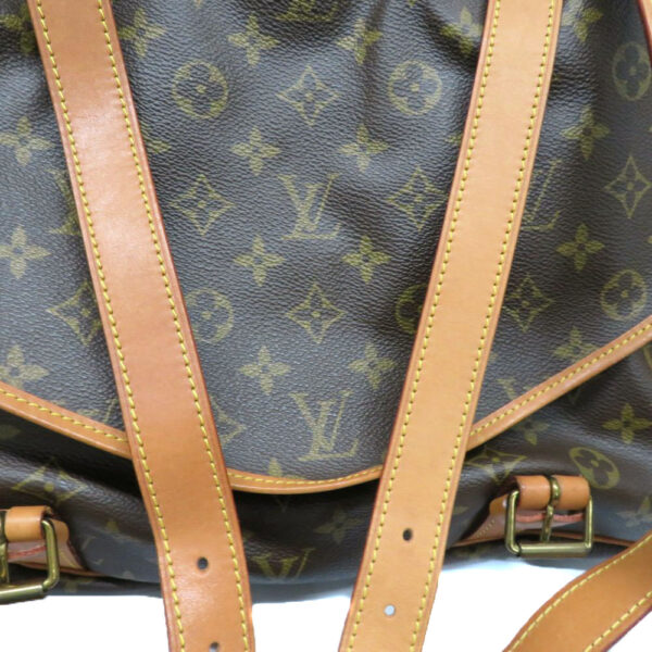 imgrc0085070071 Louis Vuitton Saumur 43 Crossbody Bag Monogram Canvas Brown