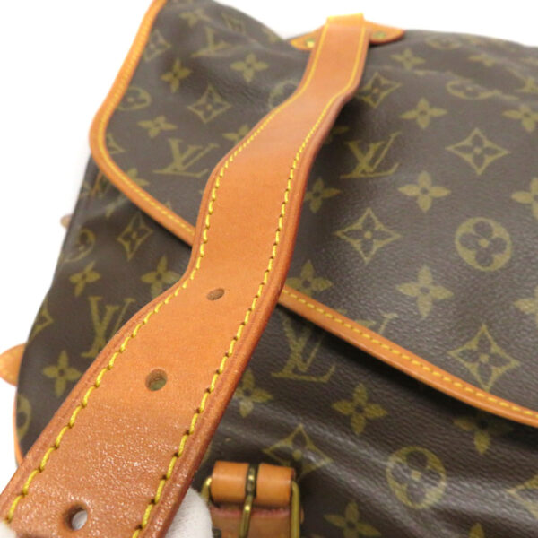 imgrc0085070073 Louis Vuitton Saumur 43 Crossbody Bag Monogram Canvas Brown