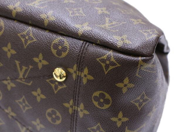 imgrc0085182775 Louis Vuitton Artsy MM Monogram Shoulder Bag