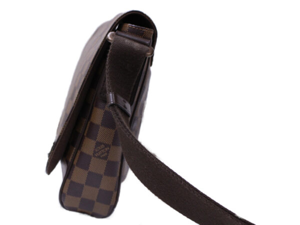 imgrc0085224201 Louis Vuitton District PM Damier Shoulder Bag