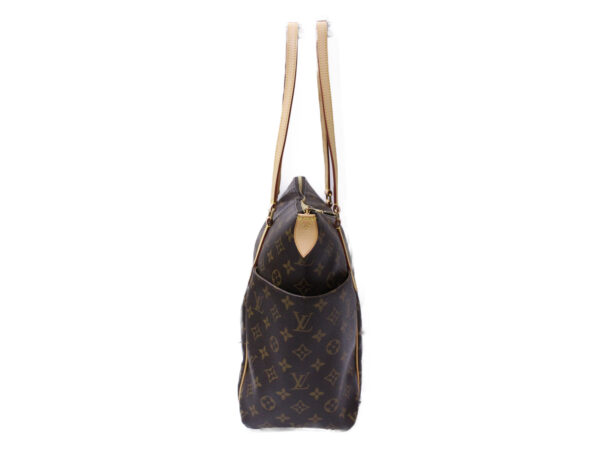 imgrc0085241625 Louis Vuitton Totally MM Monogram Tote Bag