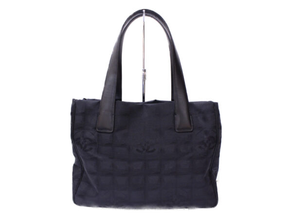 imgrc0085388466 Chanel Travel Line Tote PM Black