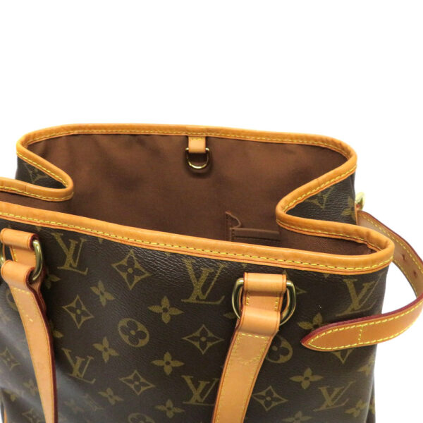 imgrc0085414650 Louis Vuitton Batignolles Vertical Shoulder Bag Monogram Canvas Brown