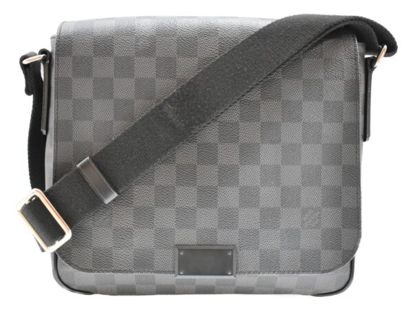 imgrc0085423143 Louis Vuitton District PM Shoulder Bag Damier Graphite