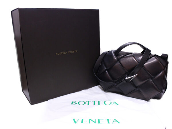 imgrc0085427862 Bottega Veneta Top Handle Bag Lambskin Black