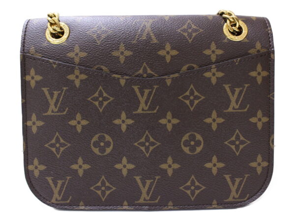 imgrc0085676747 Louis Vuitton Passy Monogram Chain Shoulder Bag Pink