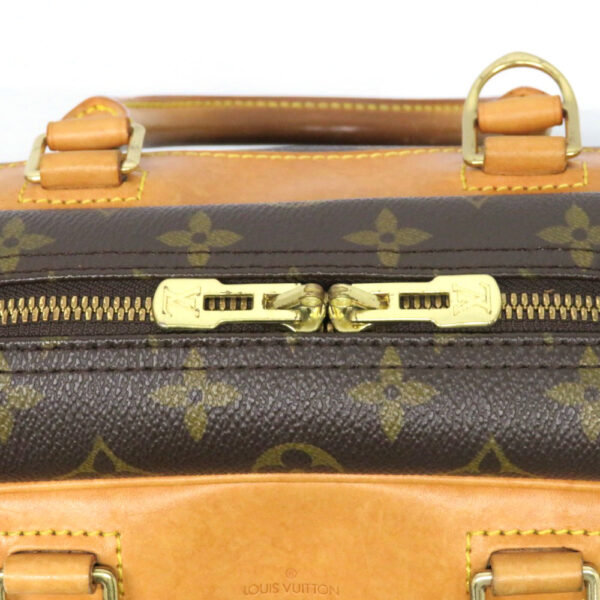 imgrc0085720382 Louis Vuitton Deauville Vanity Bag Monogram Canvas Brown