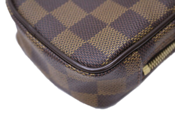 imgrc0085949279 Louis Vuitton Etui Okapi PM Damier Camera Case Shoulder Pouch