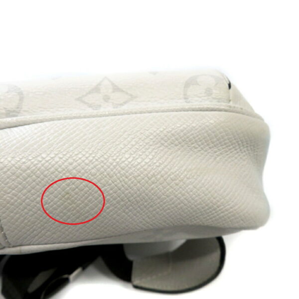 imgrc0085993378 Louis Vuitton Outdoor Bum Bag Taigarama White