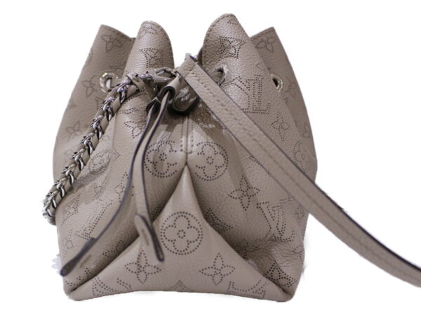 imgrc0086011805 Louis Vuitton Bella Mahina Leather Bucket Bag Greige