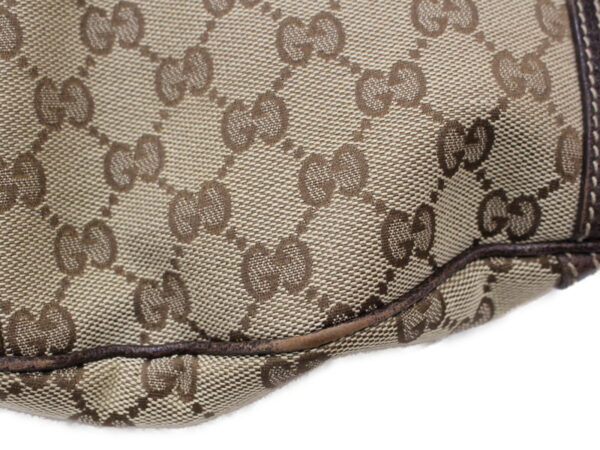 imgrc0086093263 Gucci GG Canvas Sherry Line Shoulder Bag Beige Brown