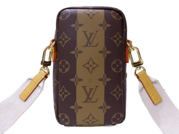 imgrc0086278720 Louis Vuitton Double Phone Pouch Monogram Canvas Shoulder Bag Brown