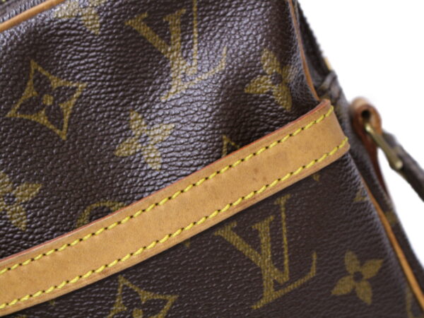 imgrc0086287737 Louis Vuitton Danube Monogram Canvas Shoulder Bag Brown