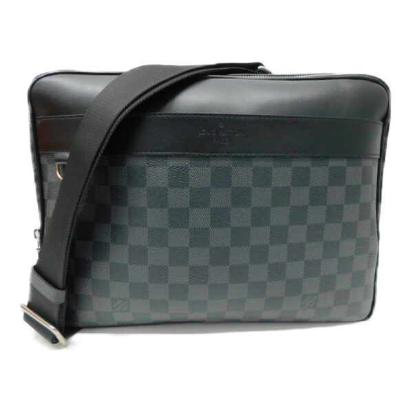 imgrc0086435844 Louis Vuitton Trocadero Messenger MM Damier Graphite