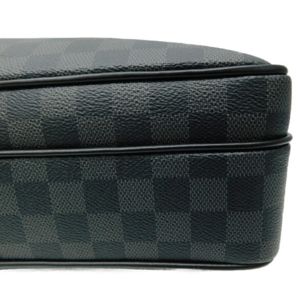 imgrc0086435848 Louis Vuitton Trocadero Messenger MM Damier Graphite