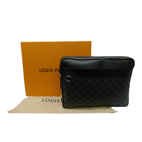 imgrc0086435855 Louis Vuitton Trocadero Messenger MM Damier Graphite