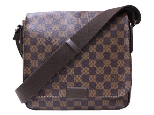 imgrc0086469948 Louis Vuitton District PM Damier Canvas Messenger Bag Brown