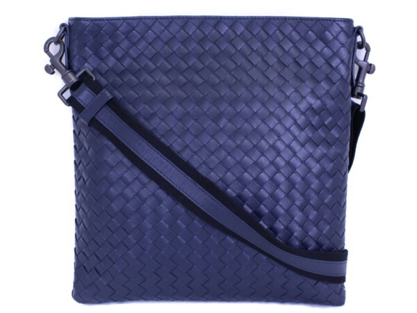 imgrc0086550396 Bottega Veneta Intrecciato Shoulder Bag Leather Navy