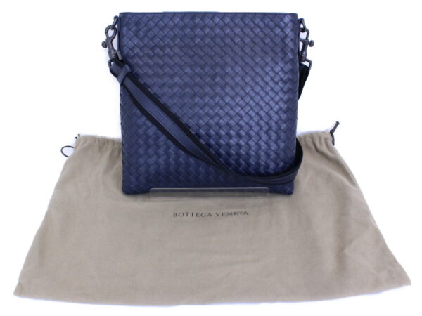 imgrc0086550411 Bottega Veneta Intrecciato Shoulder Bag Leather Navy