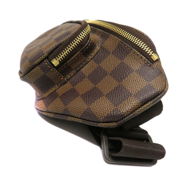 imgrc0086618978 Louis Vuitton Melville Bum Bag Damier Canvas Brown