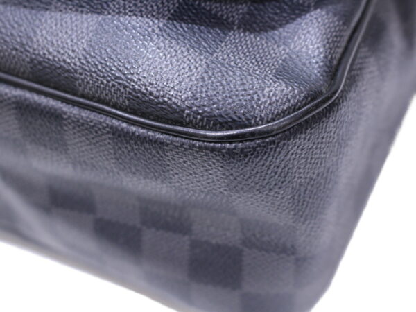 imgrc0086689641 Louis Vuitton Daniel GM Damier Graphite Canvas Messenger Bag Black