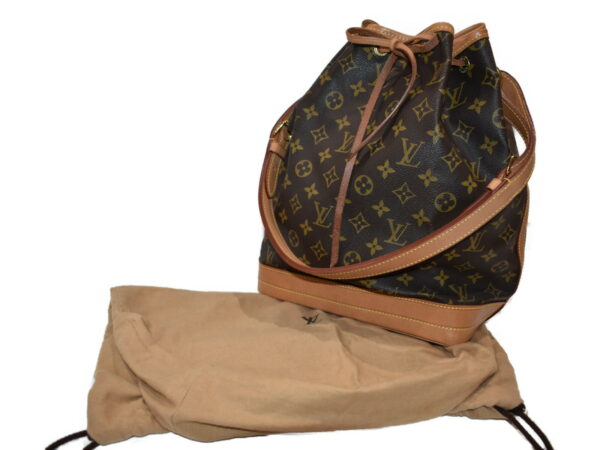 imgrc0086691549 Louis Vuitton Noe Shoulder Bag Monogram Brown