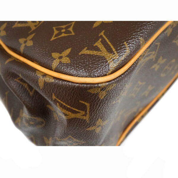 imgrc0086772894 Louis Vuitton Batignolles Horizontal Monogram Canvas Shoulder Bag Brown