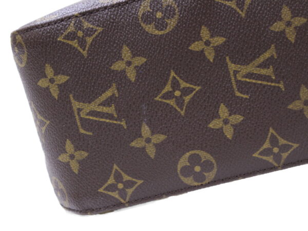 imgrc0086811842 Louis Vuitton Looping MM Monogram Canvas Shoulder Bag Brown