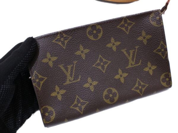 imgrc0086857301 Louis Vuitton Bucket PM Monogram Canvas Shoulder Bag Brown