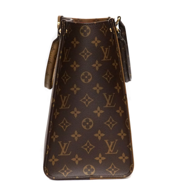 imgrc0086988737 Louis Vuitton On the Go MM Giant Monogram Tote Bag