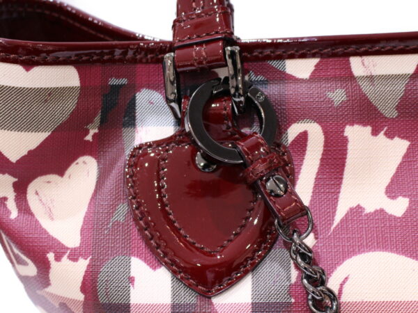 imgrc0087002589 Burberry Heart Nova Check Tote Bag Bordeaux Beige