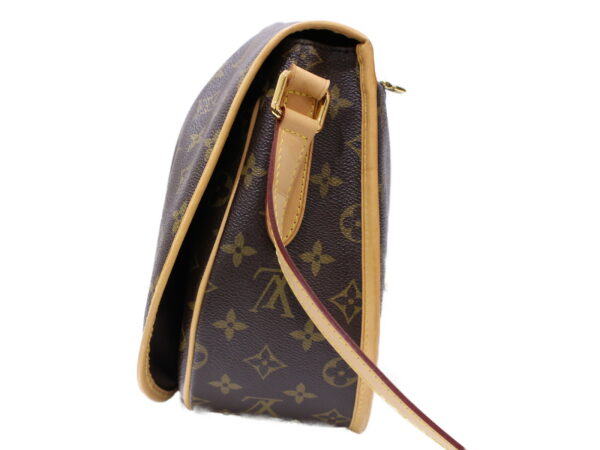 imgrc0087036868 Louis Vuitton Menilmontant MM Monogram Shoulder Bag Brown