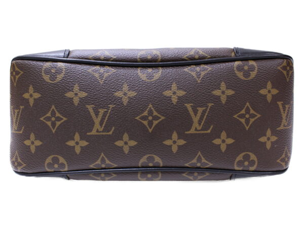 imgrc0087091624 Louis Vuitton Boulogne NM Monogram Canvas Shoulder Bag Noir