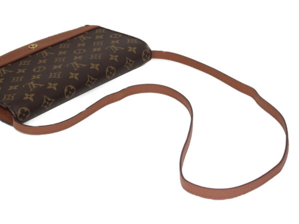 imgrc0087275373 Louis Vuitton Bordeaux Monogram Canvas Clutch Bag Brown