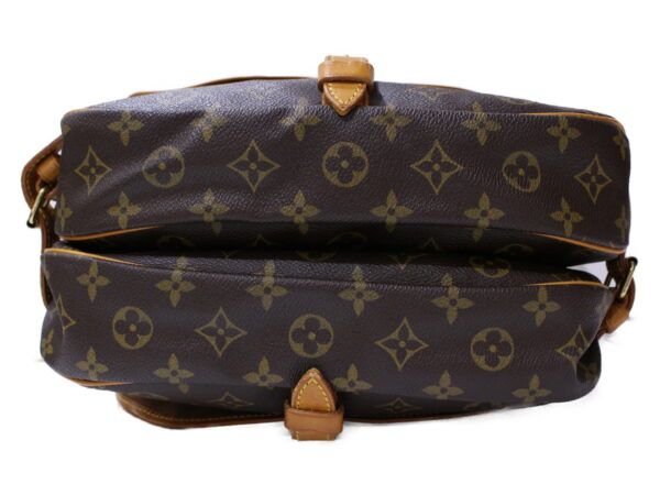 imgrc0087282615 Louis Vuitton Saumur 30 Monogram Canvas Shoulder Bag Brown