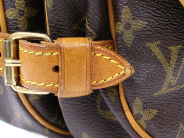 imgrc0087282622 Louis Vuitton Saumur 30 Monogram Canvas Shoulder Bag Brown