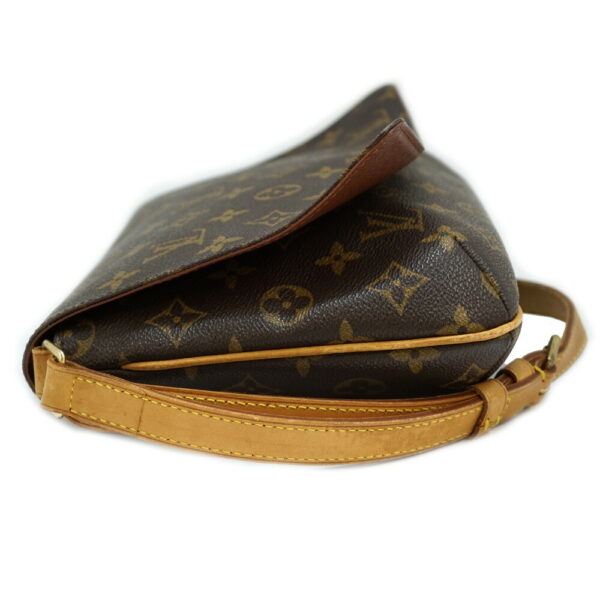 imgrc0087285472 Louis Vuitton Musette Tango Short Shoulder Bag