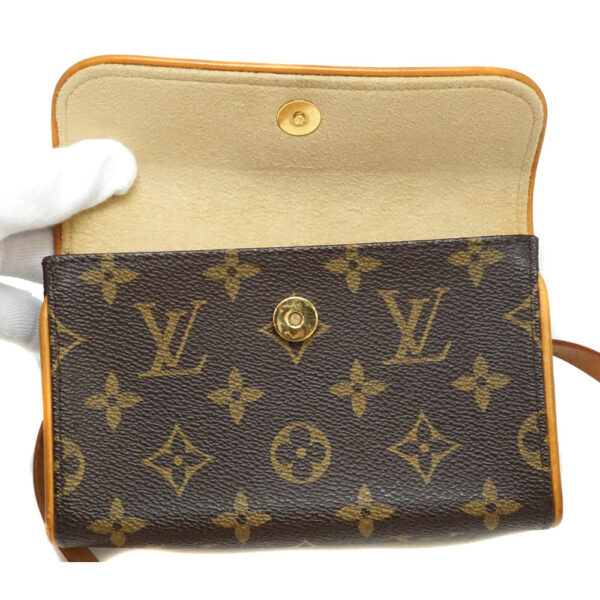 imgrc0087307778 Louis Vuitton Pochette Florentine Monogram Waist Bag