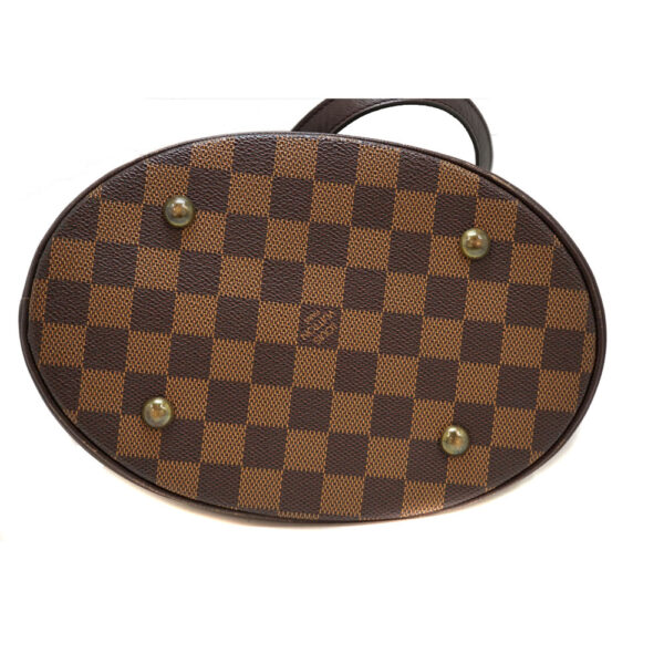 imgrc0087323517 Louis Vuitton Male Damier Vertical Bucket Bag