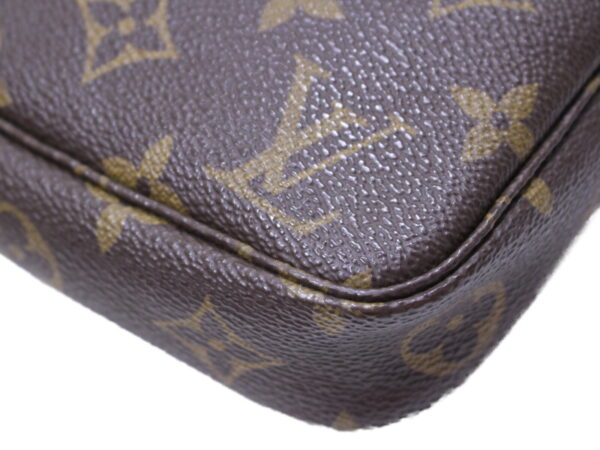 imgrc0087323647 Louis Vuitton Pochette Accessoire Monogram Shoulder Bag Brown