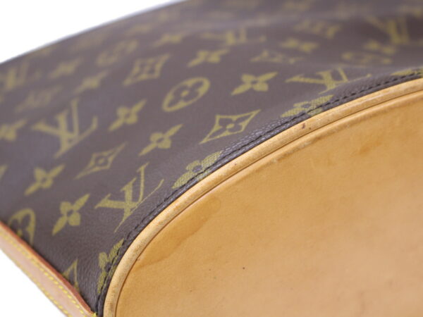 imgrc0087323689 Louis Vuitton M51290 Monogram Canvas Shoulder Bag Brown