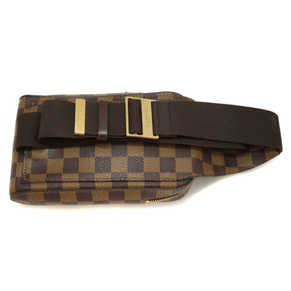 imgrc0087398226 Louis Vuitton Jeronimos Damier Waist Pouch