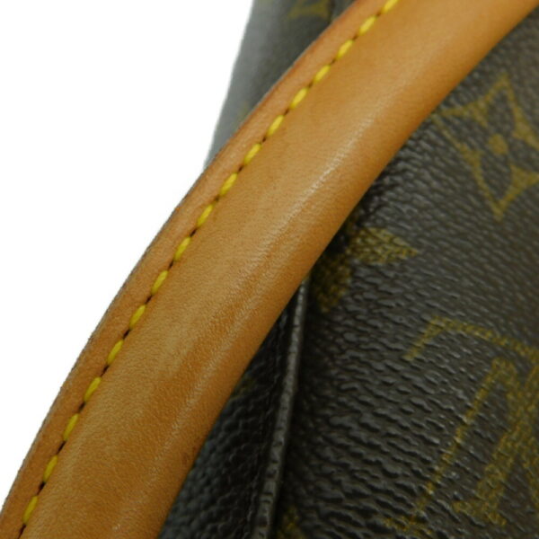 imgrc0087430629 Louis Vuitton Looping GM Monogram Shoulder Bag Brown